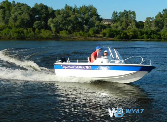 Wyatboat-430DC (тримаран)